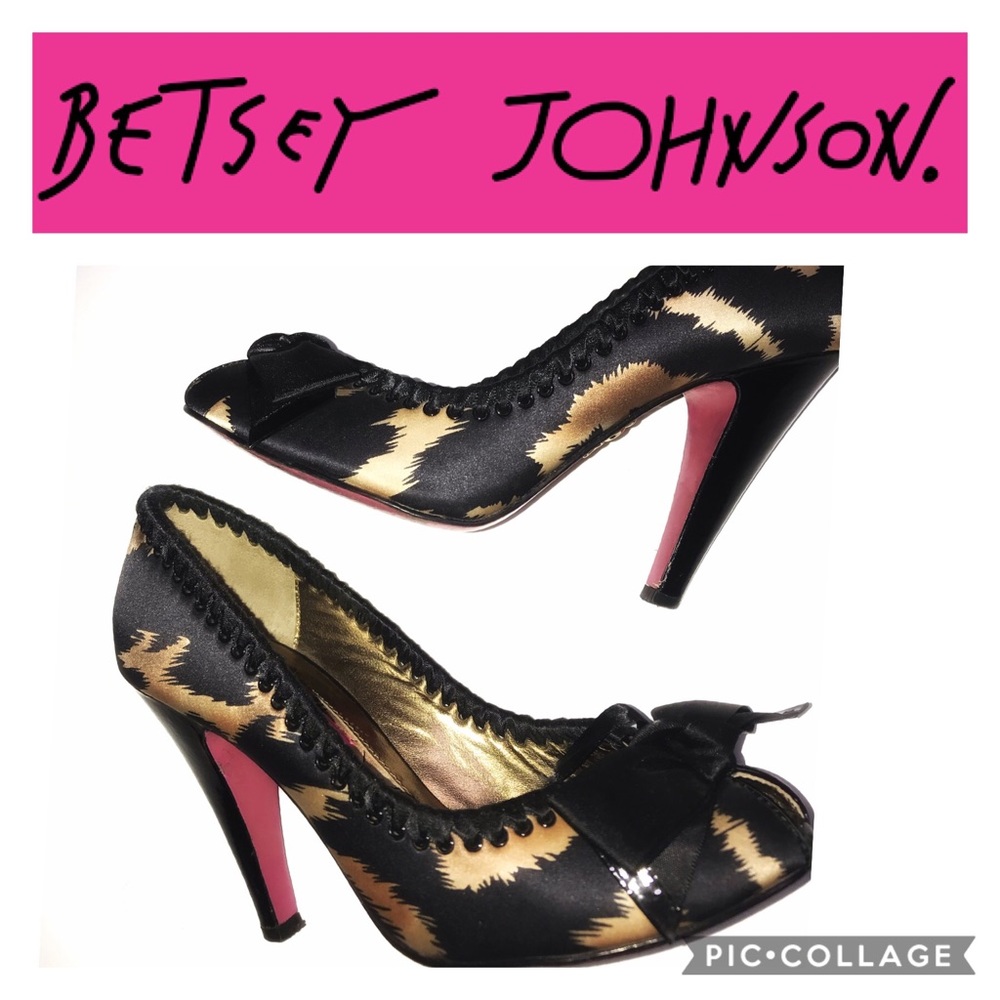 BETSEY JOHNSON peeptoe Heels